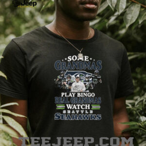 Real Grandmas Watch Seattle Seahawks Football Signatures Fan Gift T Shirt