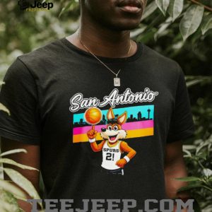 San Antonio Spurs Mascot The Coyote Retro Skyline T Shirt San Antonio Spurs Mascot The Coyote Retro Skyline T Shirt
