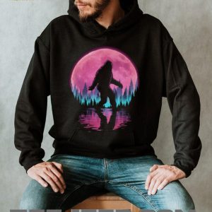 Synthwave Retro 80s Pink Moon Bigfoot Sasquatch Silhouette T Shirt