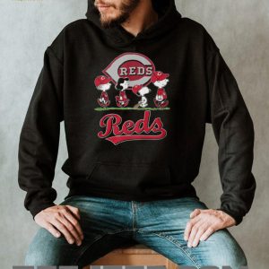 Cincinnati Reds Peanuts Characters Charlie Brown Snoopy Walking On Grass Baseball T Shirt