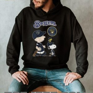 Milwaukee Brewers MLB Charlie Brown Snoopy Woodstock Baseball Fan Black T Shirt