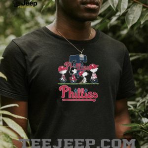 Philadelphia Phillies Peanuts Snoopy Charlie Brown Lucy Walking Team Logo Sports Fan T Shirt