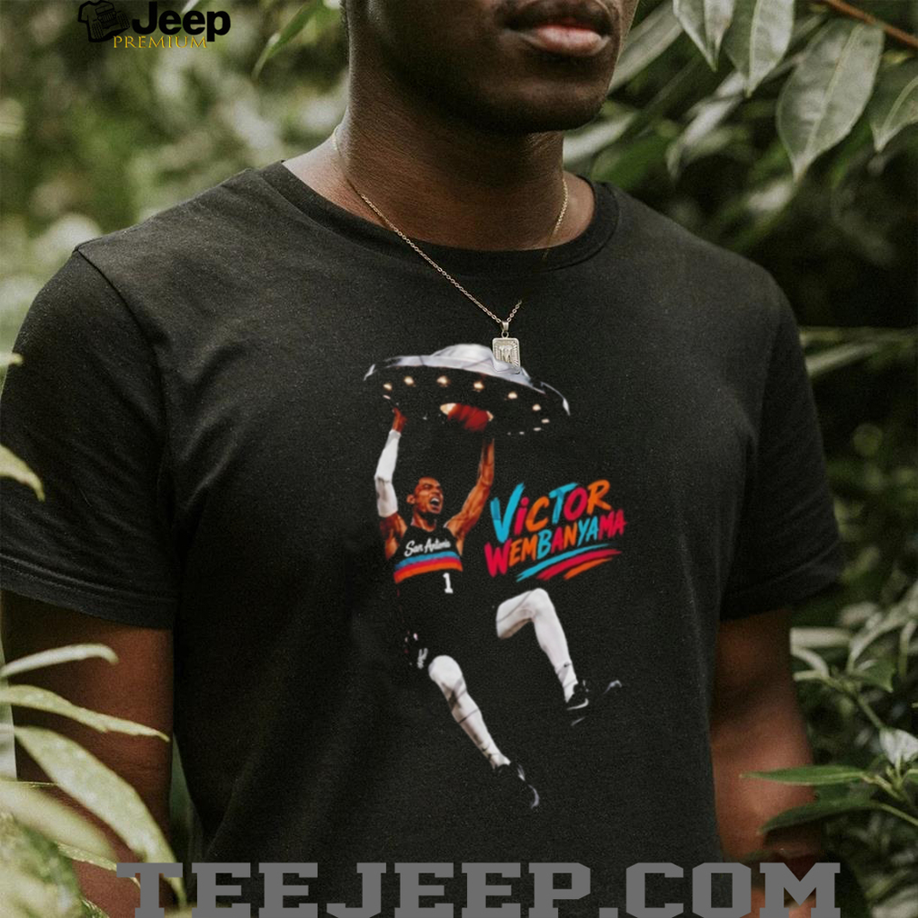 San Antonio Victor Wembanyama Alien UFO Dunk Basketball T Shirt San Antonio Victor Wembanyama Alien UFO Dunk Basketball T Shirt