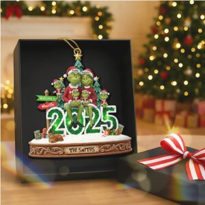 Cheerful Green Family Ornament Personalized Christmas Gifts For Family 03PAQN111025