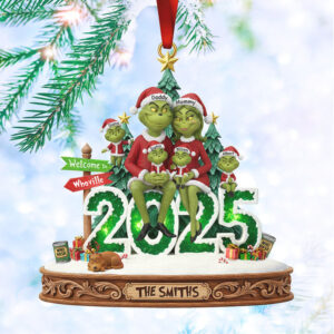 Cheerful Green Family Ornament Personalized Christmas Gifts For Family 03PAQN111025