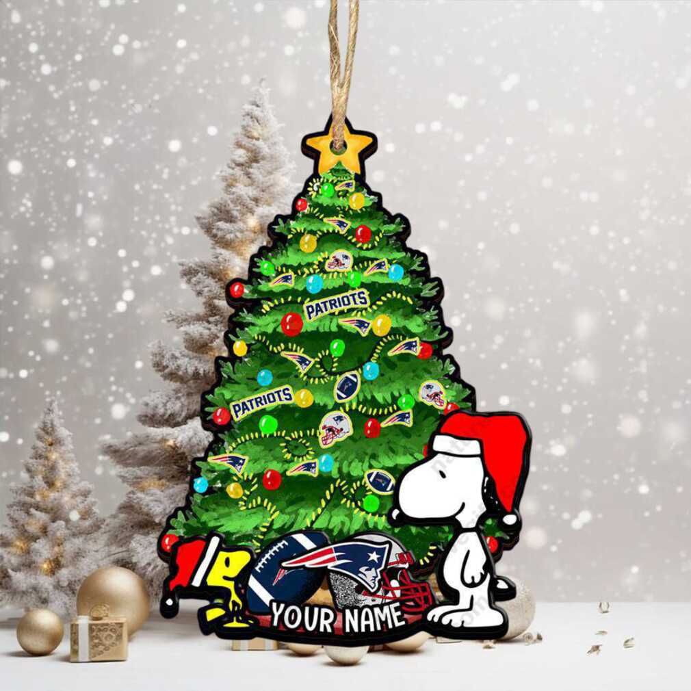 New England Patriots Custom Snoopy Peanuts Christmas Ornament Xmas Tree Decorations New England Patriots Custom Snoopy Peanuts Christmas Ornament Xmas Tree Decorations