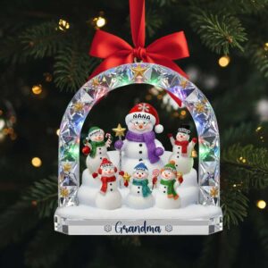 personalized Christmas ornament featuring a family of snowmen