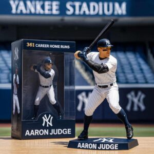 Aaron Judge Silver Slugger Trophy Boxed Set New York Yankees desktop ornament