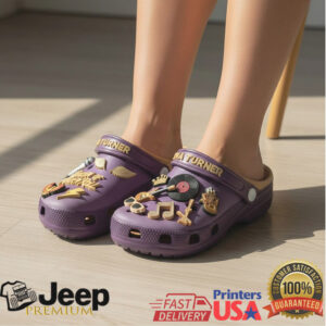 Crocs Classic Clog Queen of Rock 'n Roll